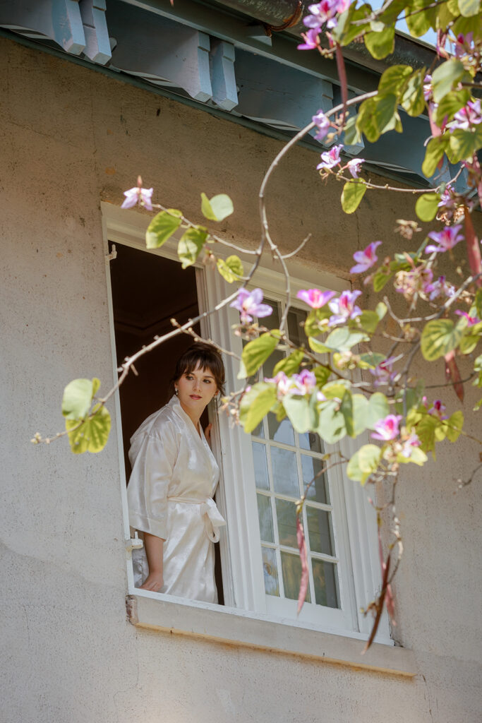 bride getting ready at the Sydonie Mansion