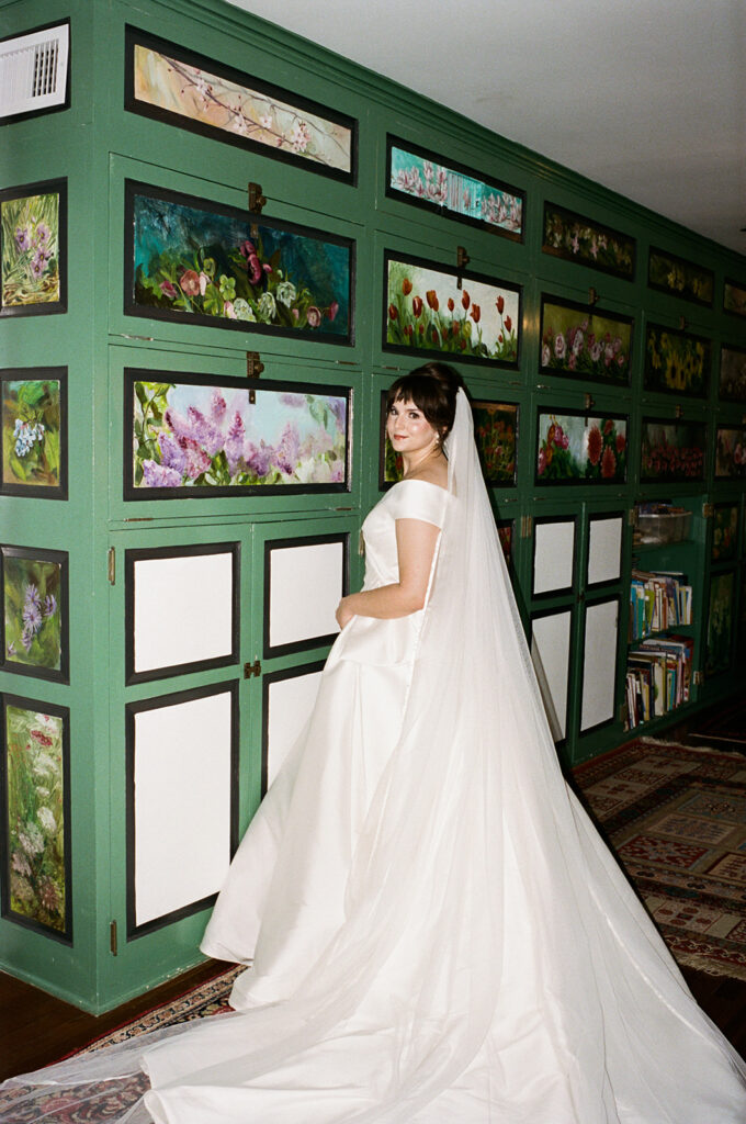 bridal portraits at the Sydonie Mansion