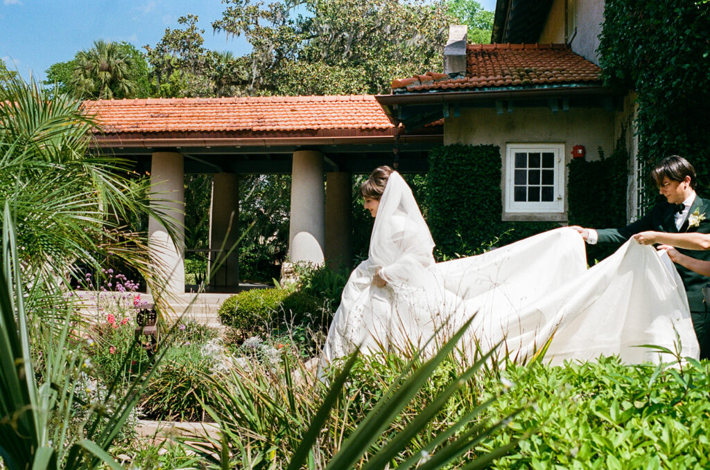 wedding portraits at the Sydonie Mansion