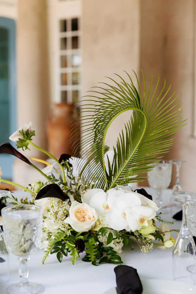 wedding table details at the Sydonie Mansion